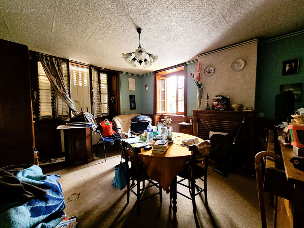 Maison à SAINT-JEAN-LIGOURE