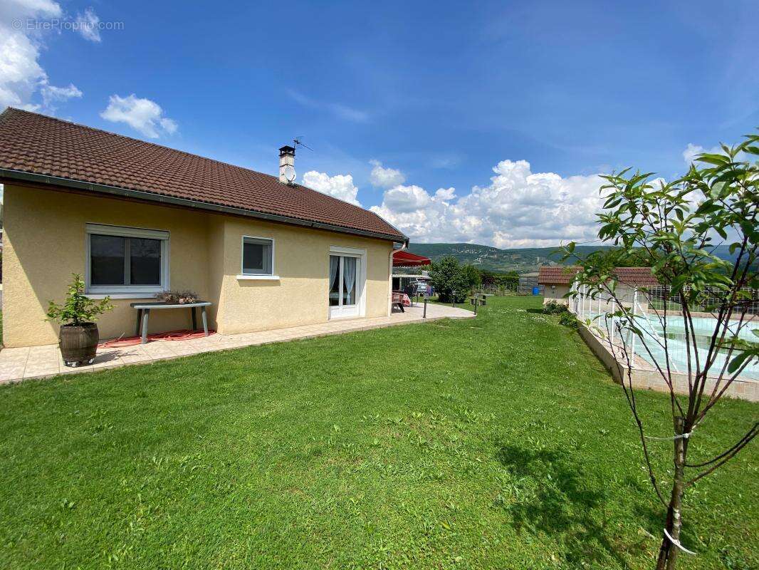 Maison à CREYS-MEPIEU