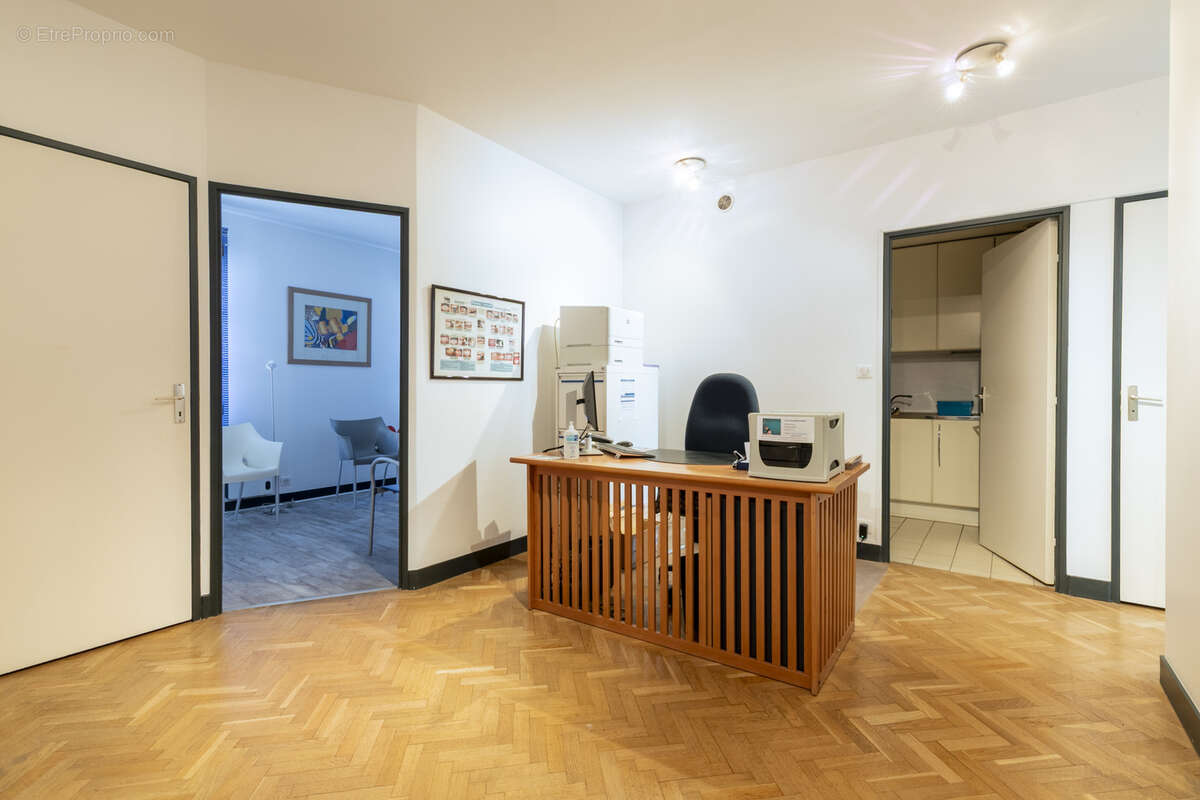 Commerce à SAINT-GERMAIN-EN-LAYE