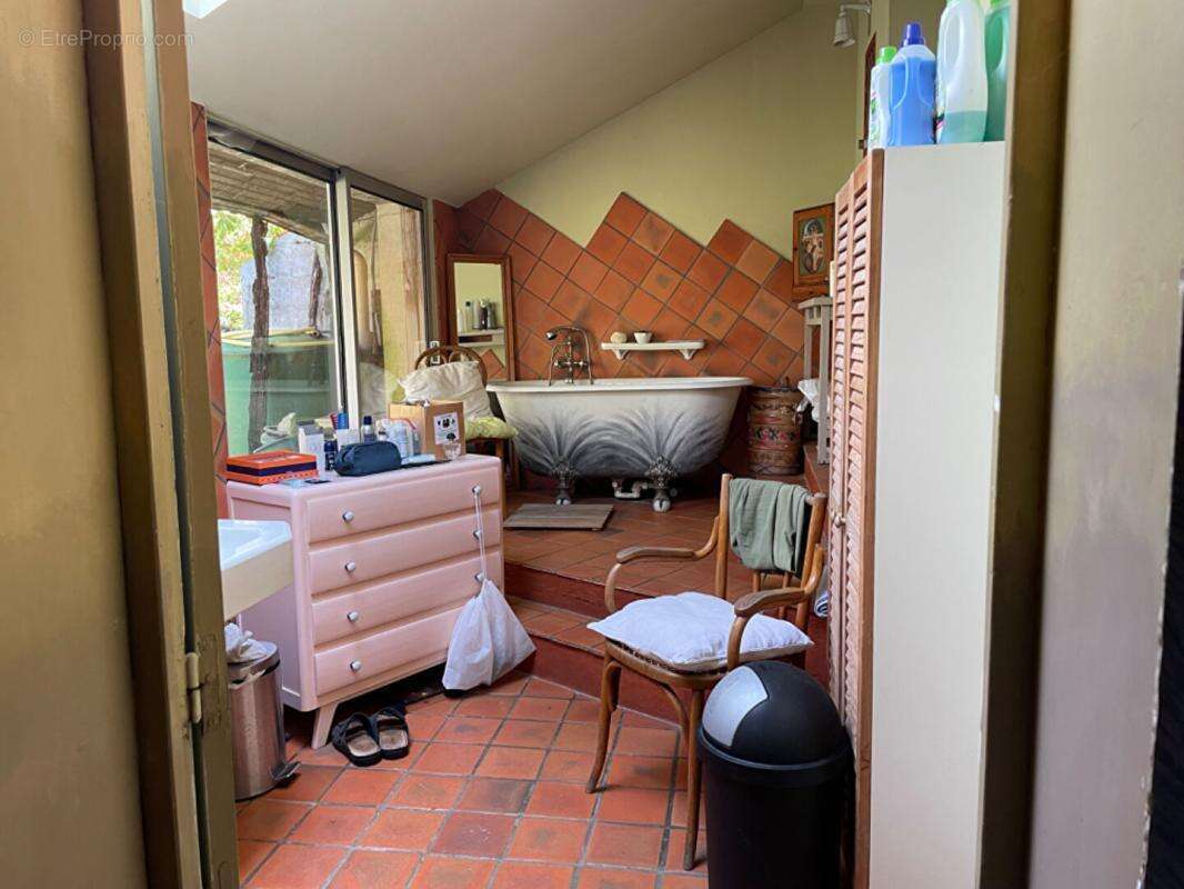 Maison Sainte Solange 7 pièce(s) 280 m2 sur terrain de  845 m² - photo 14