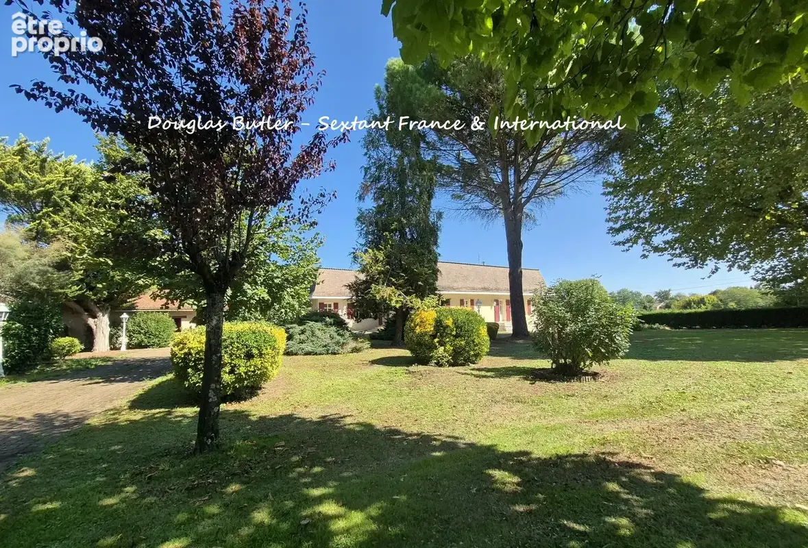 Elegante propriete avec parc et piscine, vue sue la Dordogne - photo 5