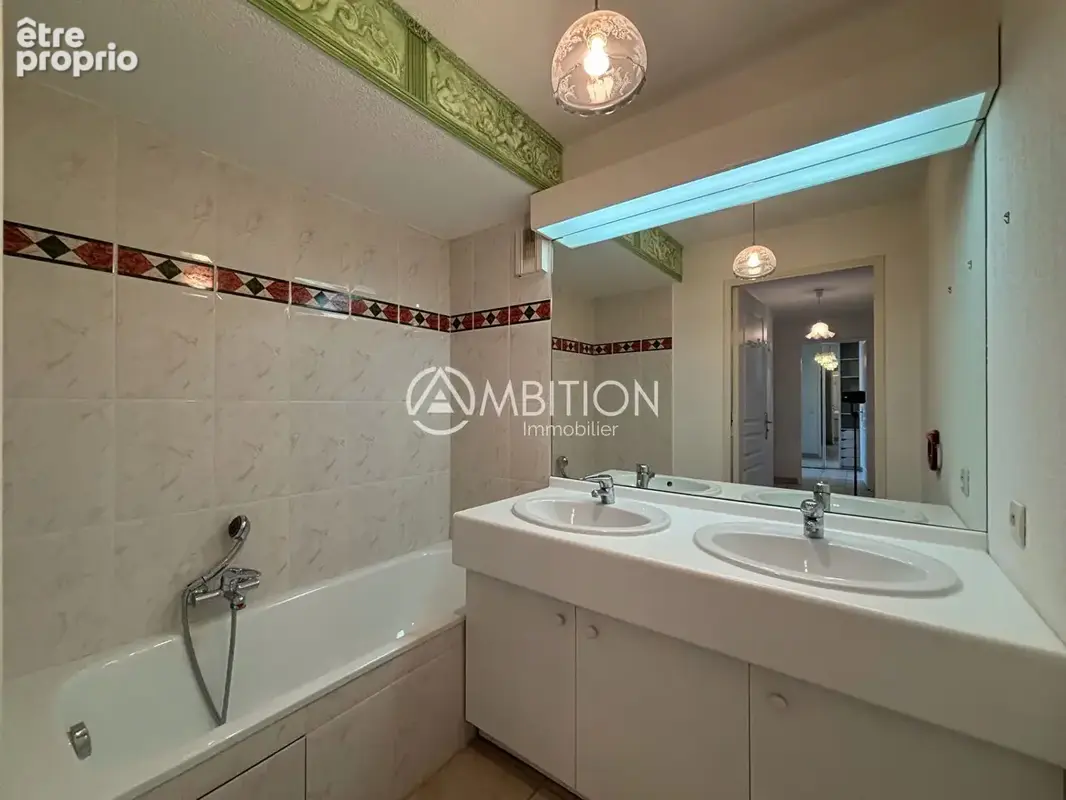 Appartement T4 exceptionnel Vue Mer à Fréjus - photo 4
