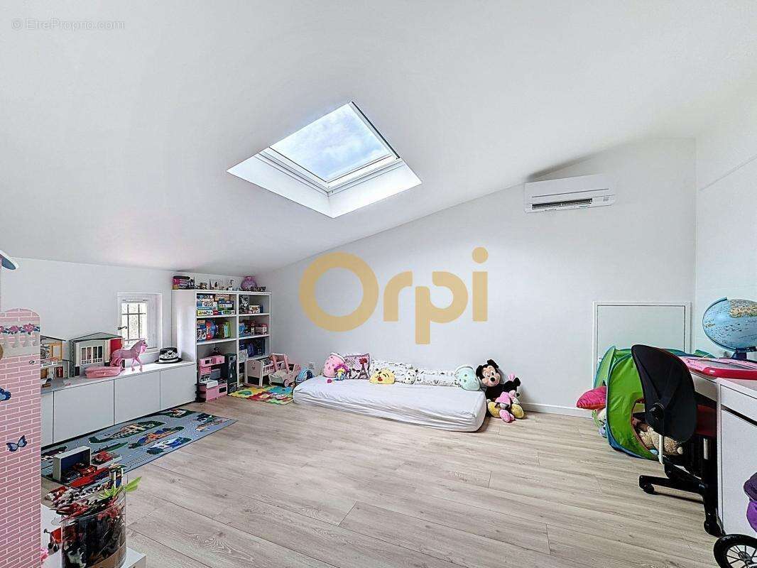 Maison à ROQUEBRUNE-SUR-ARGENS