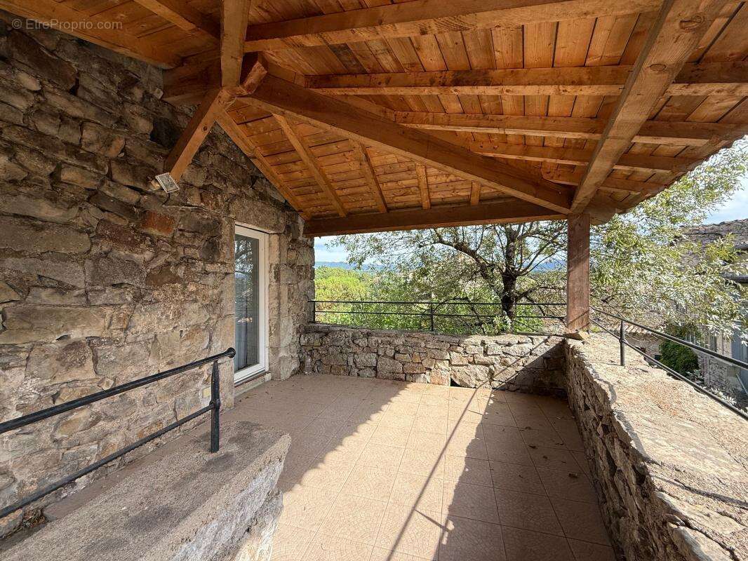 Maison à LABLACHERE