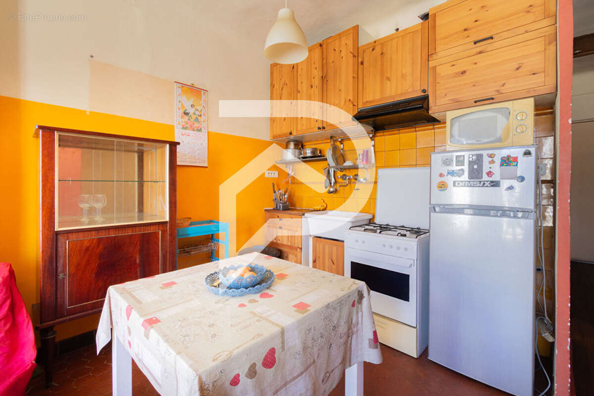 Appartement à MARSEILLE-2E