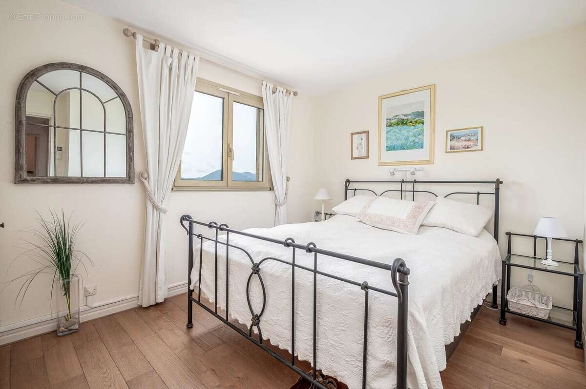 EXCLUSIVITÉ - Mandelieu - Grand Duc - Appartement au dernier étage avec terrasse d'angle de 41m² et vue panoramique - photo 6