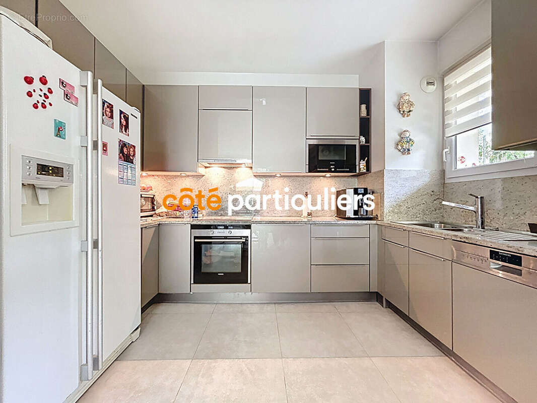 Maison à SAINT-MAUR-DES-FOSSES