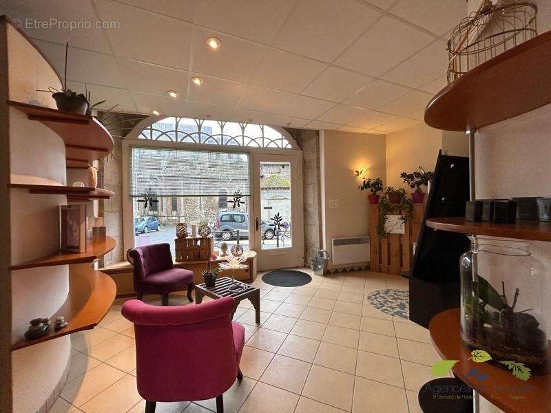 Appartement à SAINT-LEONARD-DE-NOBLAT