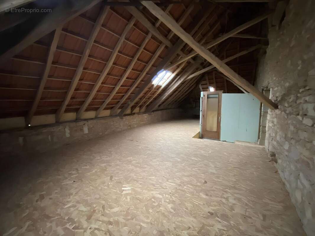 Maison à CEAUX-EN-COUHE