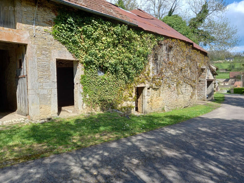 Maison à SUSSEY