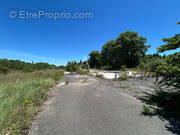 Terrain à CARCASSONNE