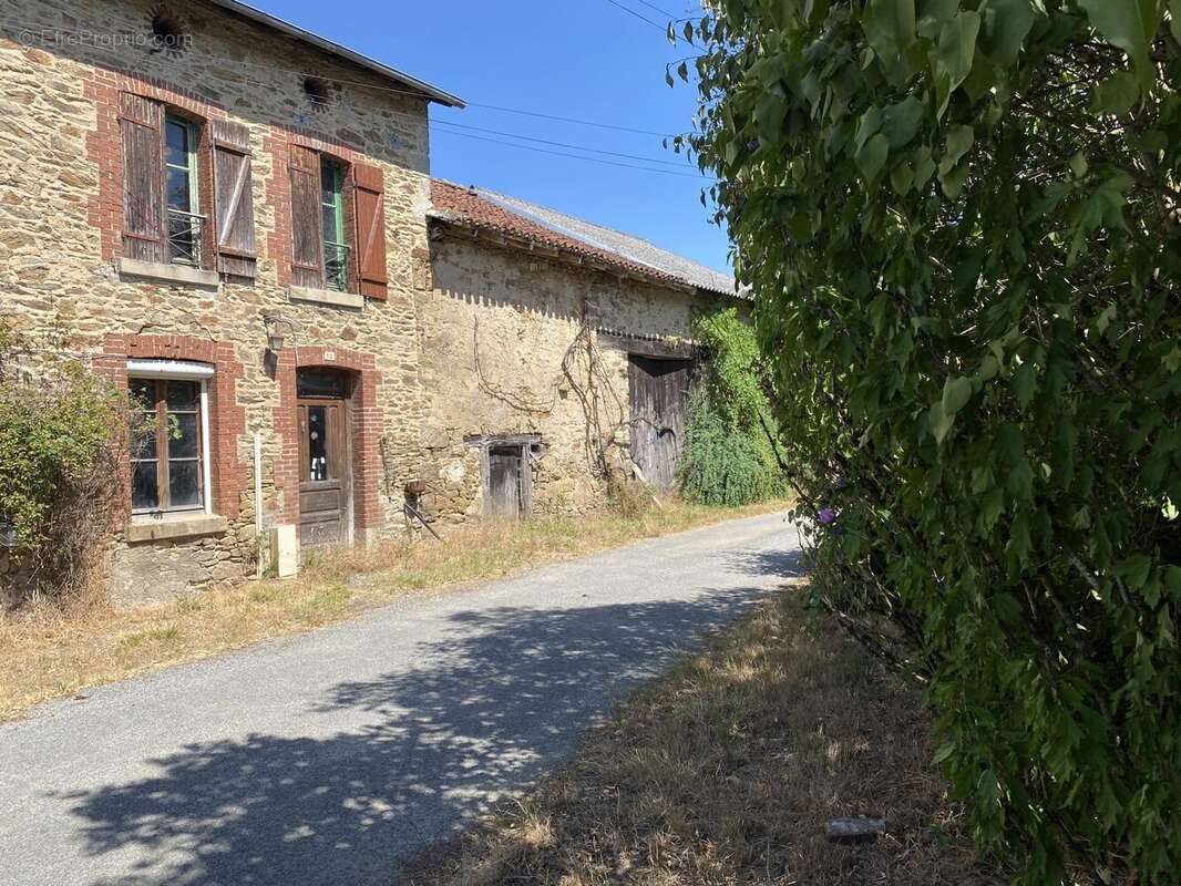 Maison à NEUVIC-ENTIER