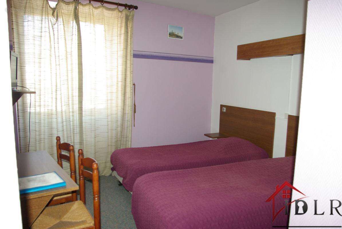 Ancien hôtel à réhabiliter, 12 chambres, lumineux - photo 10