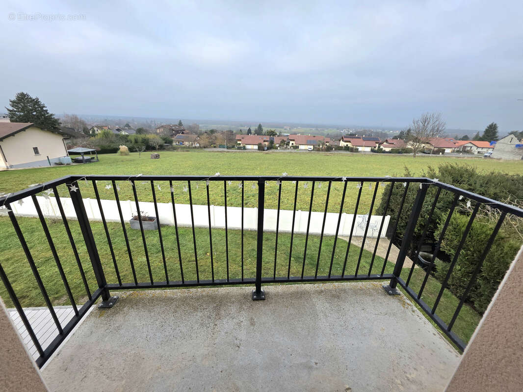 Maison à SAINT-CERGUES