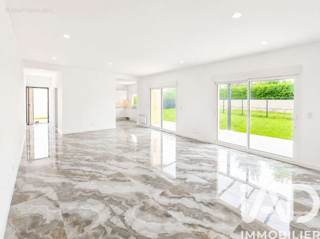 Maison 130 m² à Corquilleroy  - photo 5