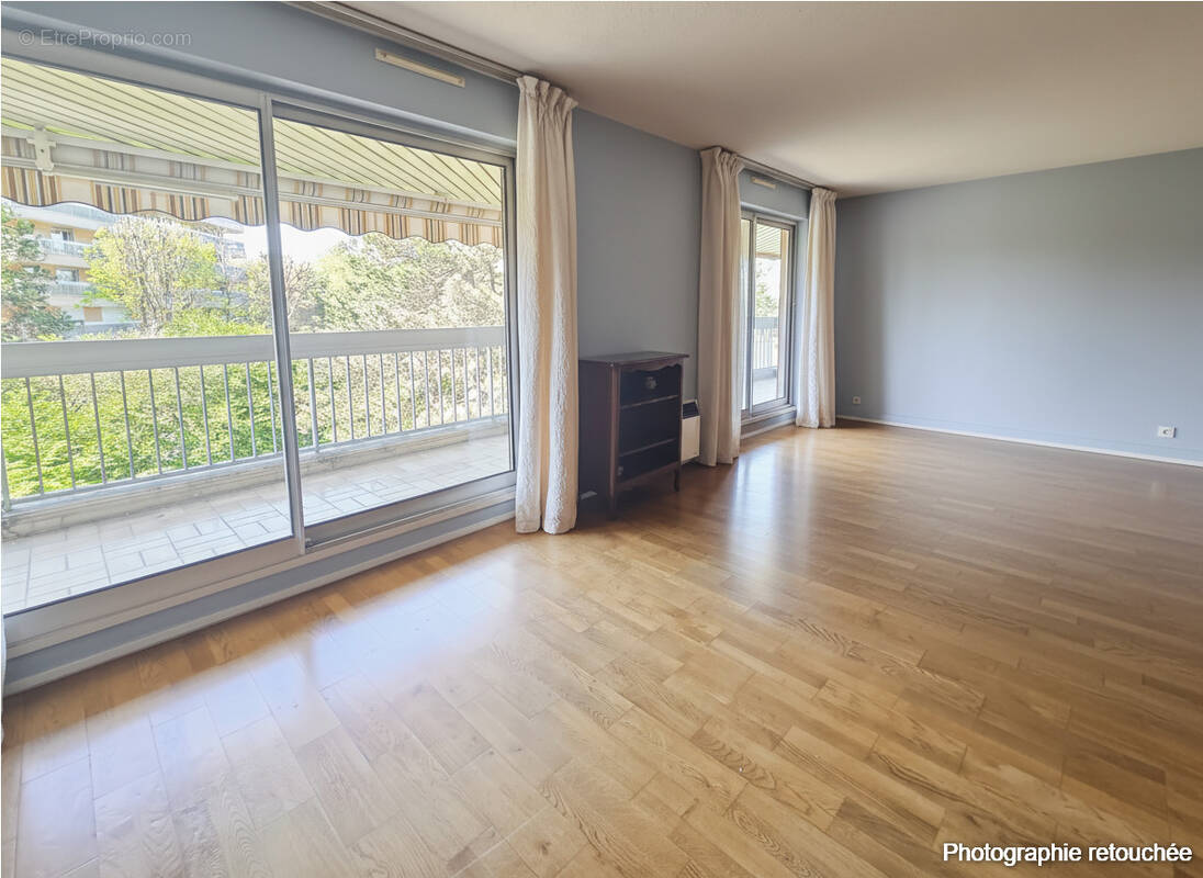 Appartement à VERRIERES-LE-BUISSON