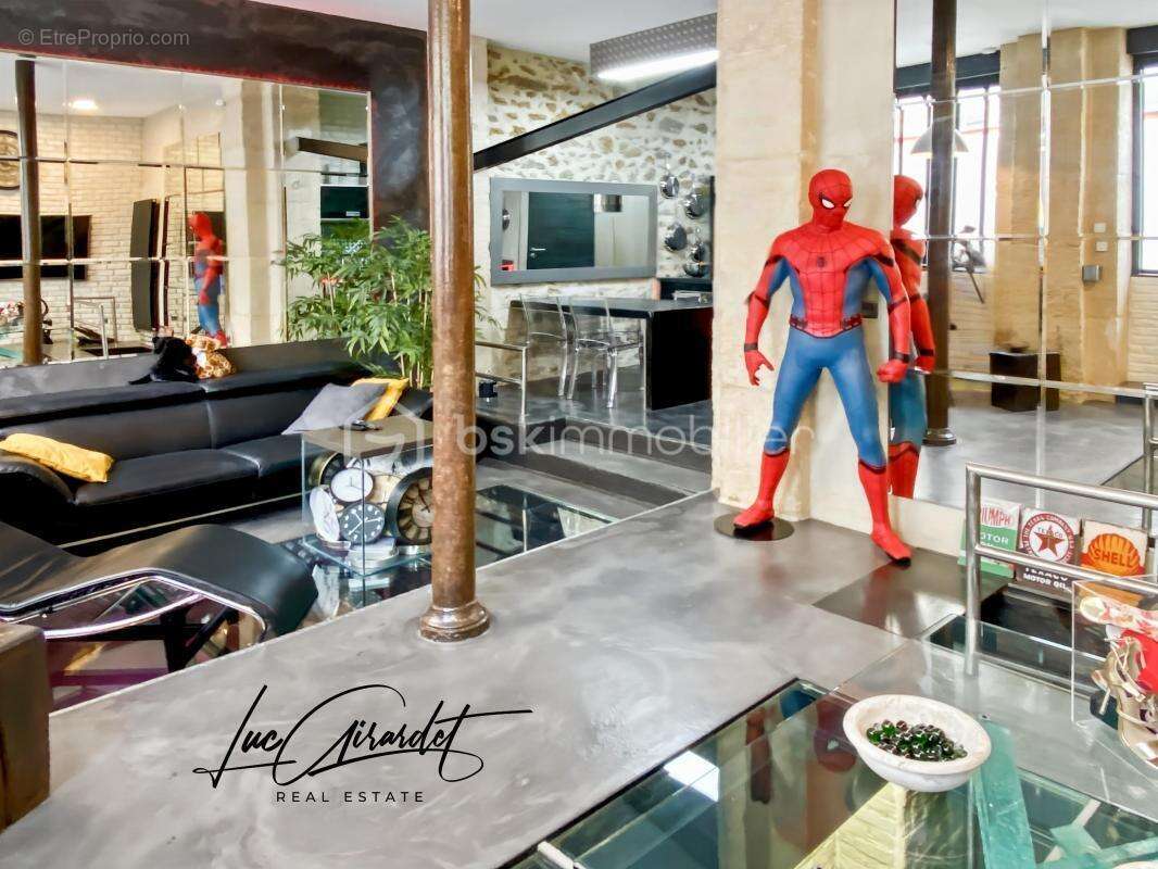 Appartement à PARIS-19E
