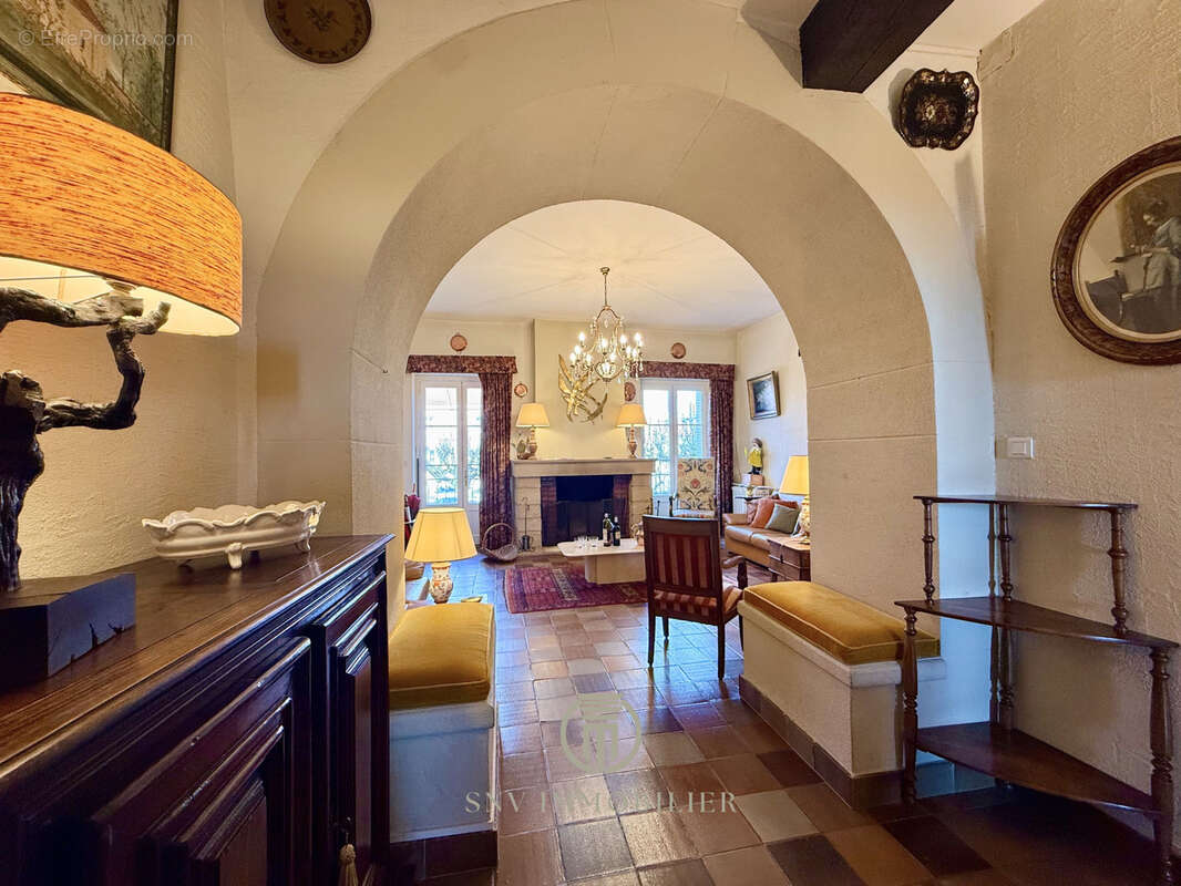 Maison à SEMUR-EN-BRIONNAIS