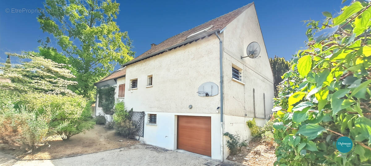 Maison à BAULNE