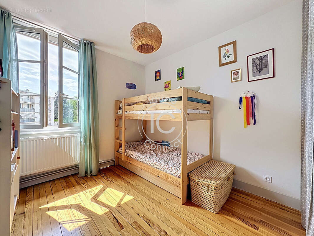 Appartement à TASSIN-LA-DEMI-LUNE