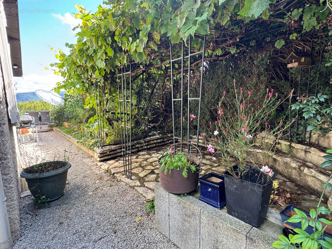 Maison à THISE