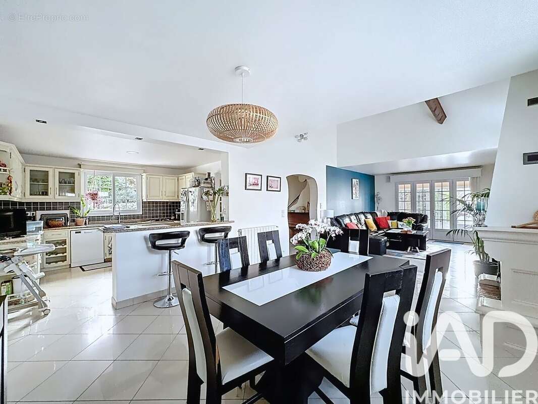 Photo 4 - Maison à MONTGERON