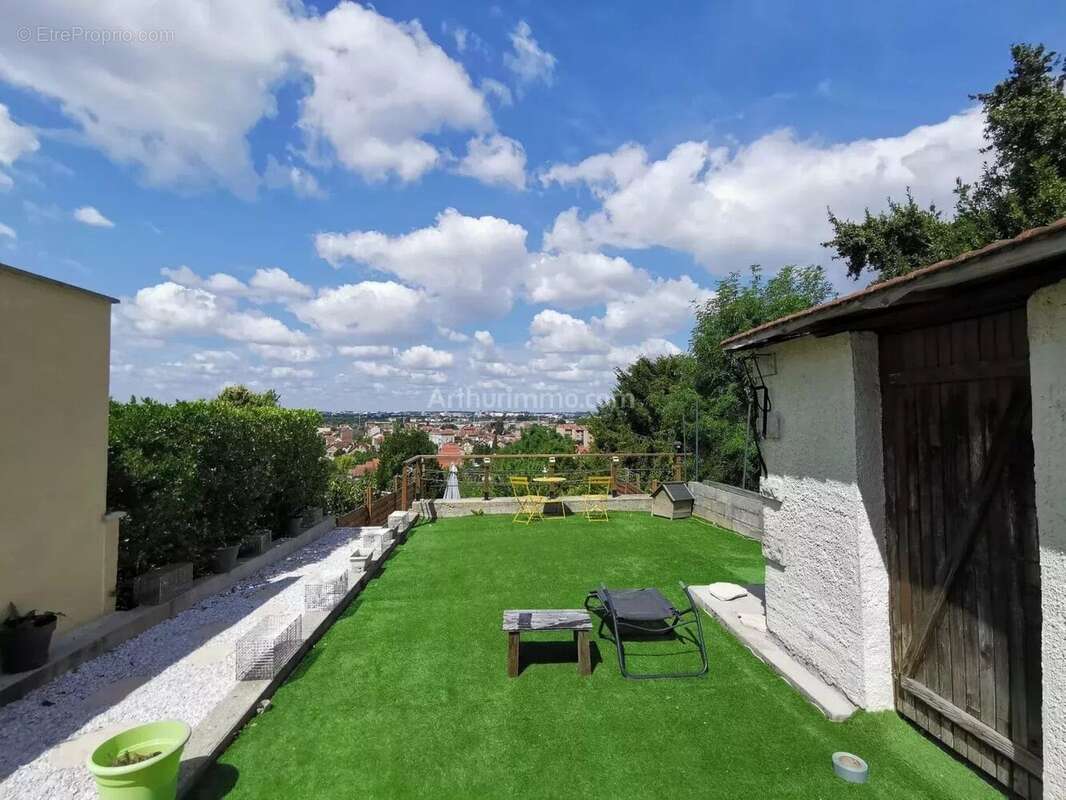 Maison à VILLENEUVE-SAINT-GEORGES