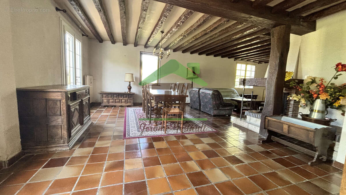 Maison à CLOYES-SUR-LE-LOIR