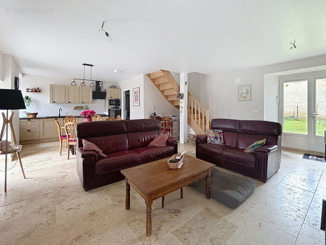 Maison à PICAUVILLE