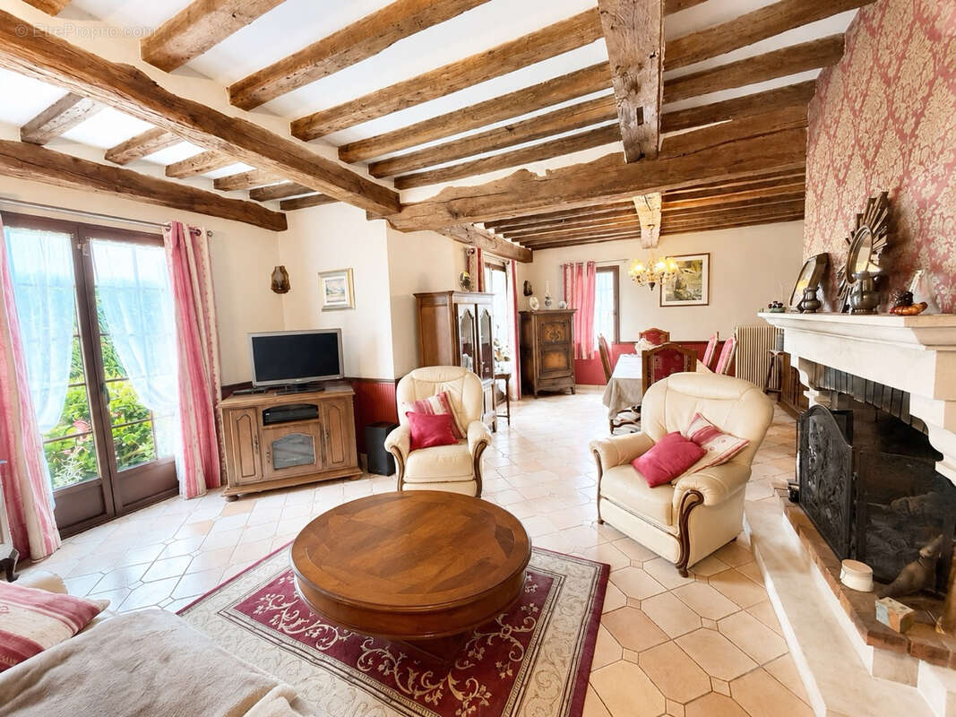 Maison à IZEURE