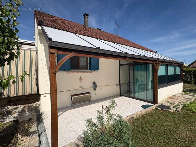 Maison à MERU