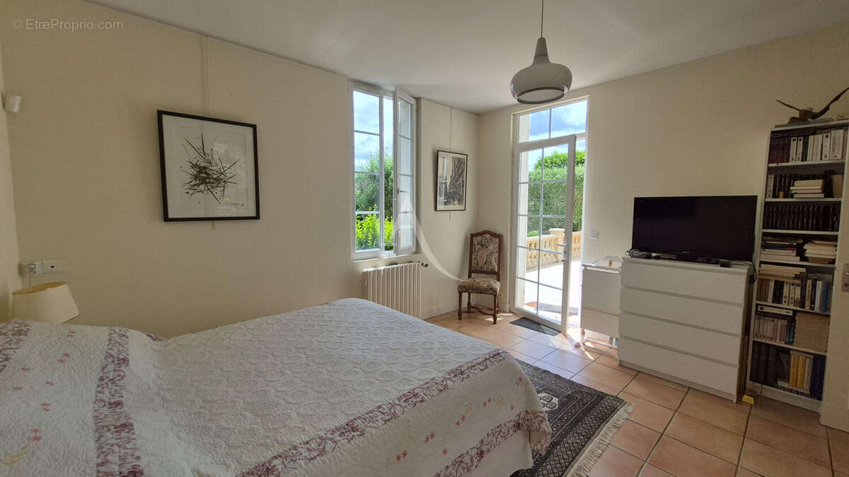 Maison à SAINTES