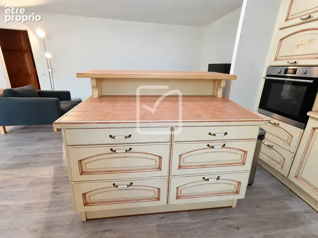Villeréal   Maison T3 avec véranda 99m2, parking et garage dans une résidence seniors avec piscine - photo 4