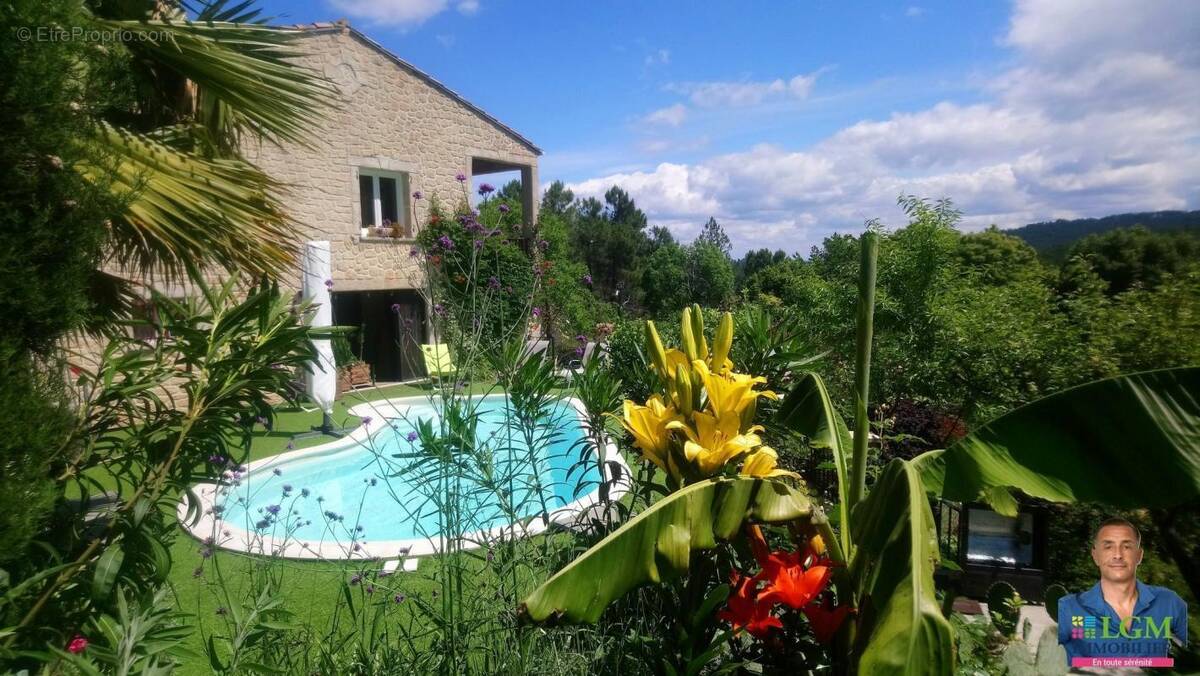 Maison à LA VERNAREDE