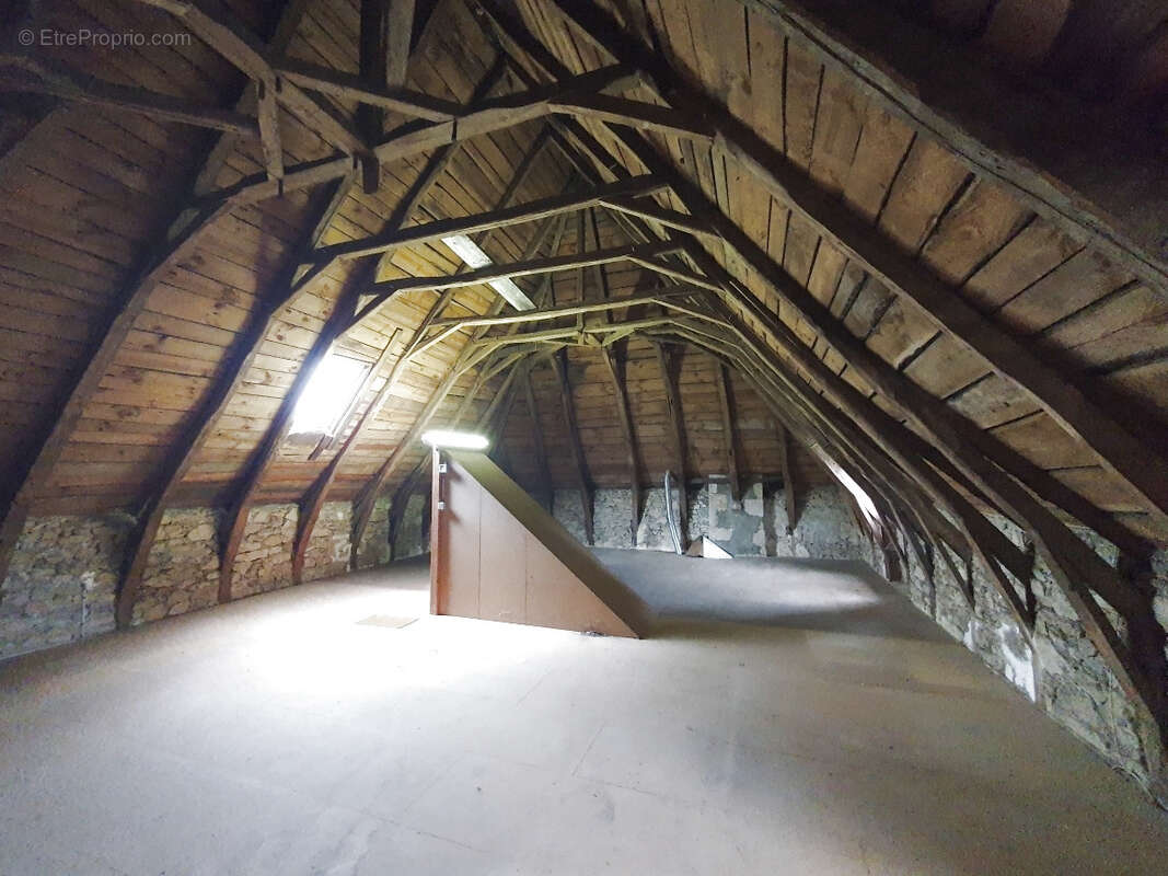 Maison à SAINT-PRIVAT