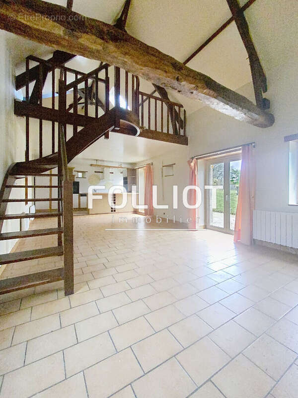 Maison à SAINT-SEVER-CALVADOS