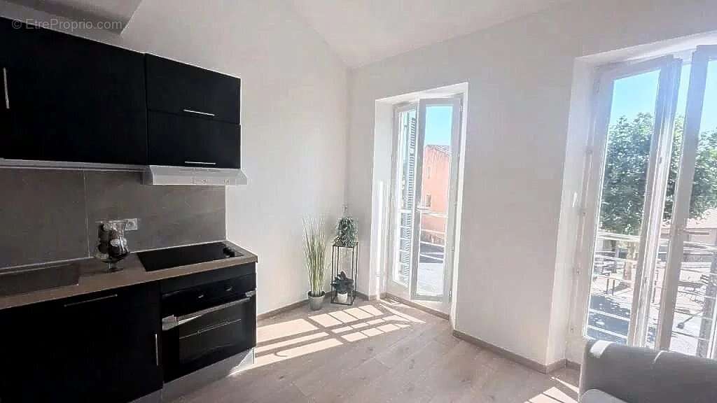Appartement à POURRIERES