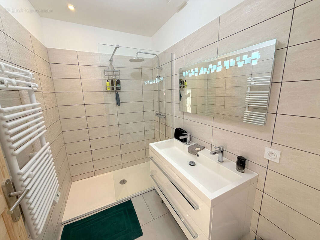 Appartement à BELLEGARDE-SUR-VALSERINE