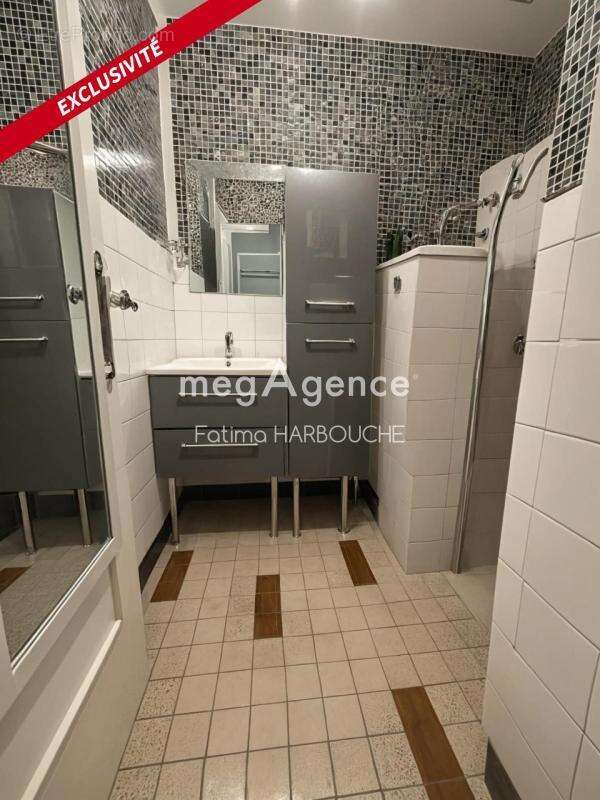 Appartement à LE CHAMBON-FEUGEROLLES