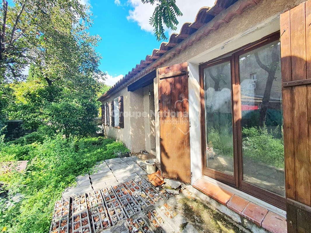 Maison à SAINT-CHAMAS