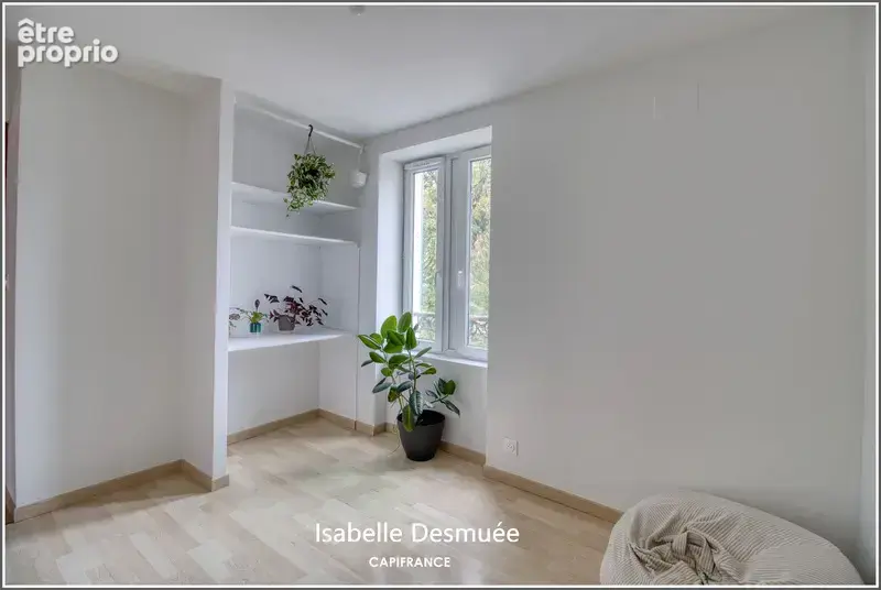 Maison familiale 4 chambres avec cour et stationnement – Proche gare – Tullins - photo 9