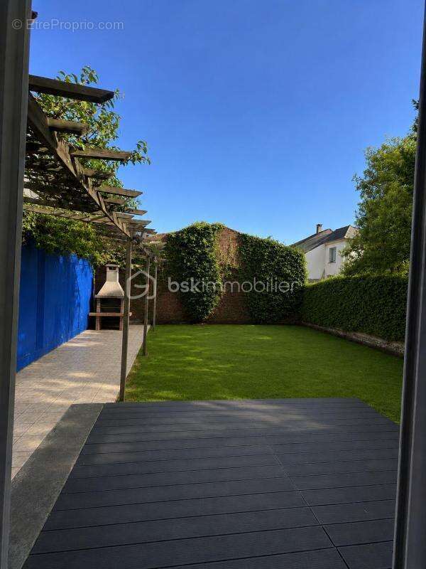 Colombes – maison d’architecte de 193 m² avec dépendance, sous-sol total et jardin paysager – un bien rare aux portes de paris - photo 19
