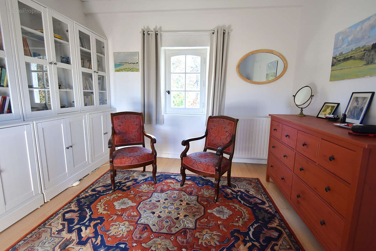 Propriété avec vue exceptionnelle, deux gites et piscine. - photo 12