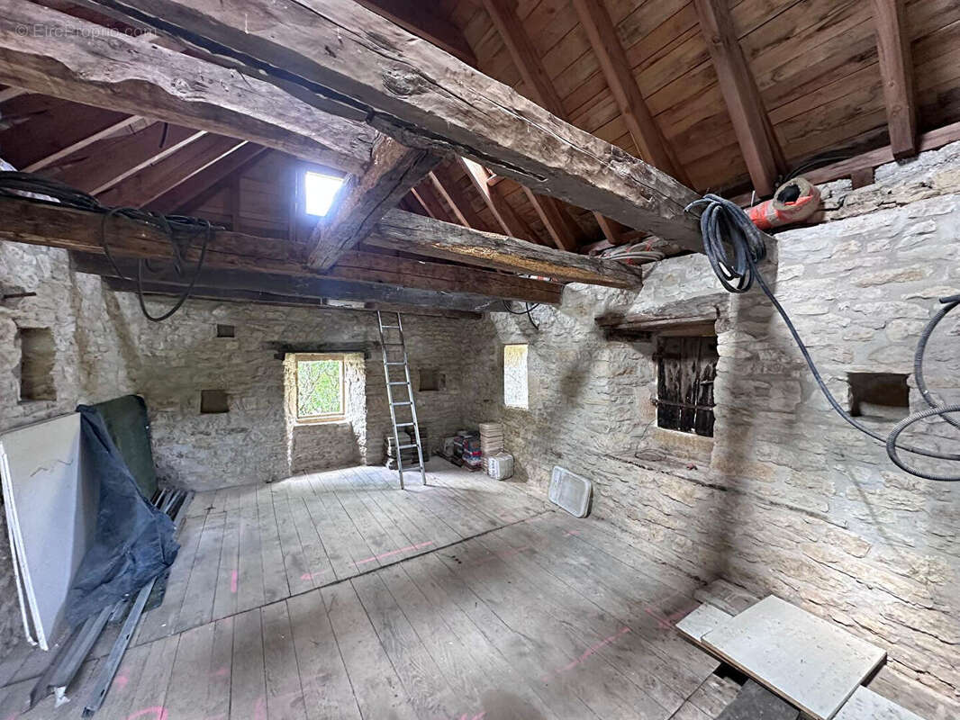 Maison  de type 6 avec terrain arboré - photo 12