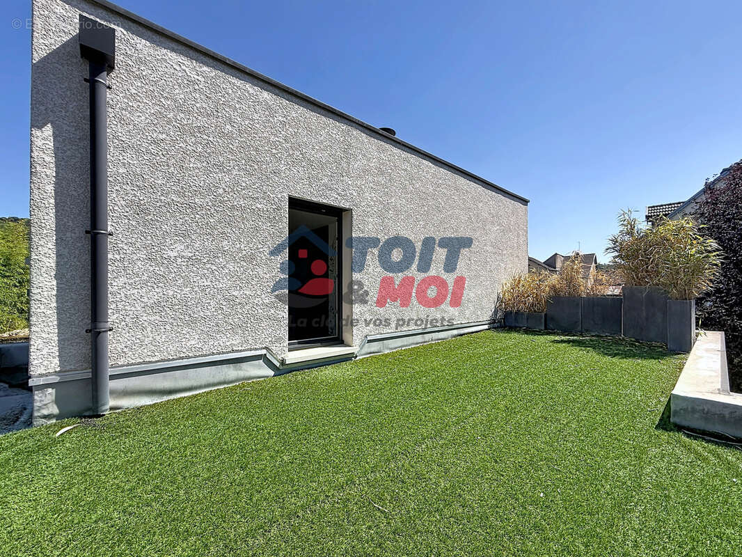 Maison contemporaine 2015 - 4 chambres - Suite parentale - Double garage - Terrain 1 449 m2 - photo 20