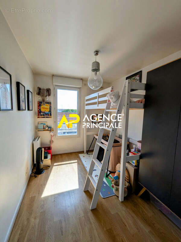 Appartement à SARTROUVILLE