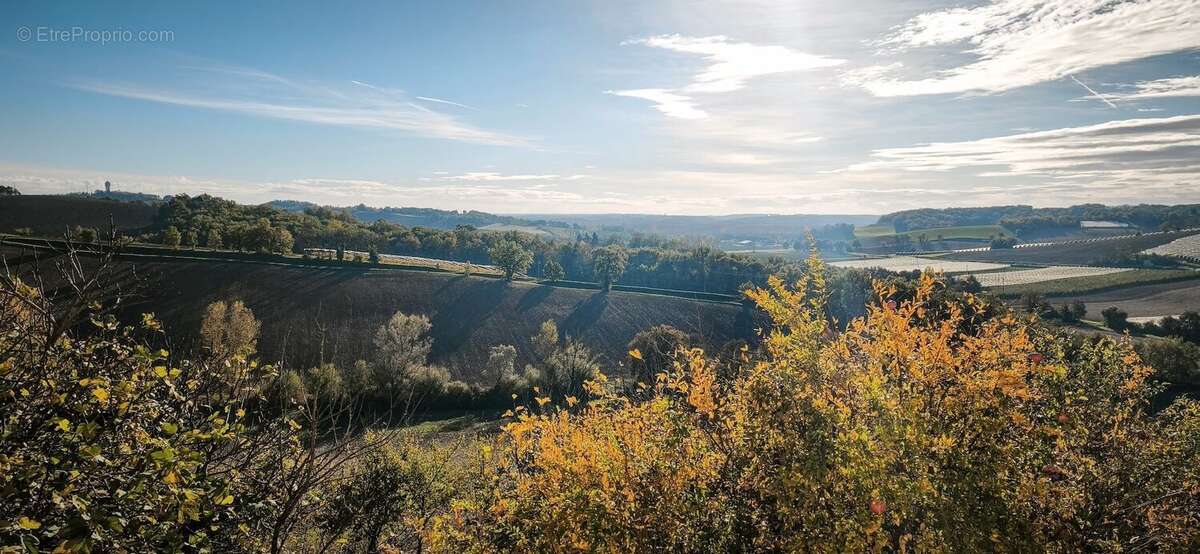 Ensemble immobilier isolé avec vue imprenable sur la campagne, sur près de 3 hectares - photo 5