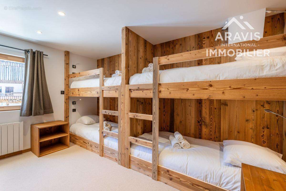Appartement à LE PETIT-BORNAND-LES-GLIERES