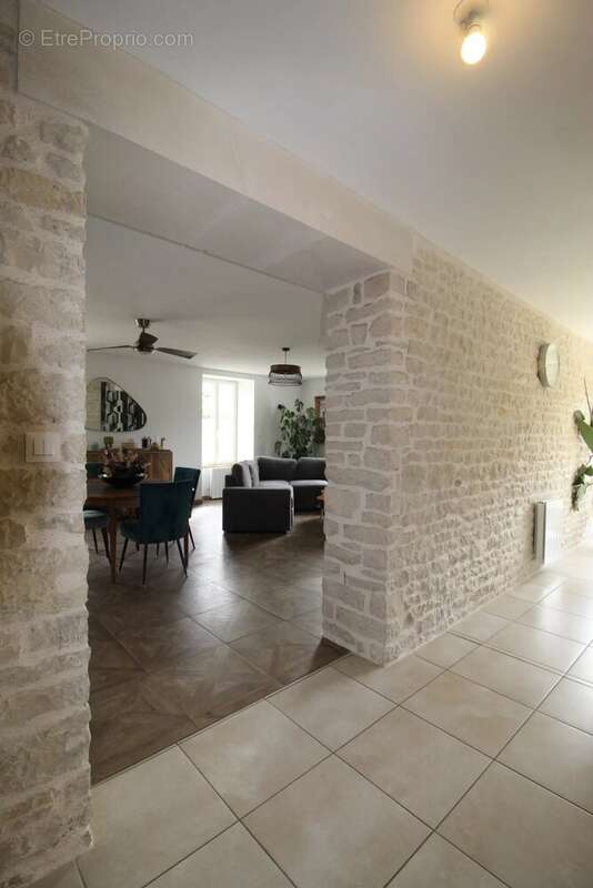 Maison à SAINT-HILAIRE-LA-PALUD