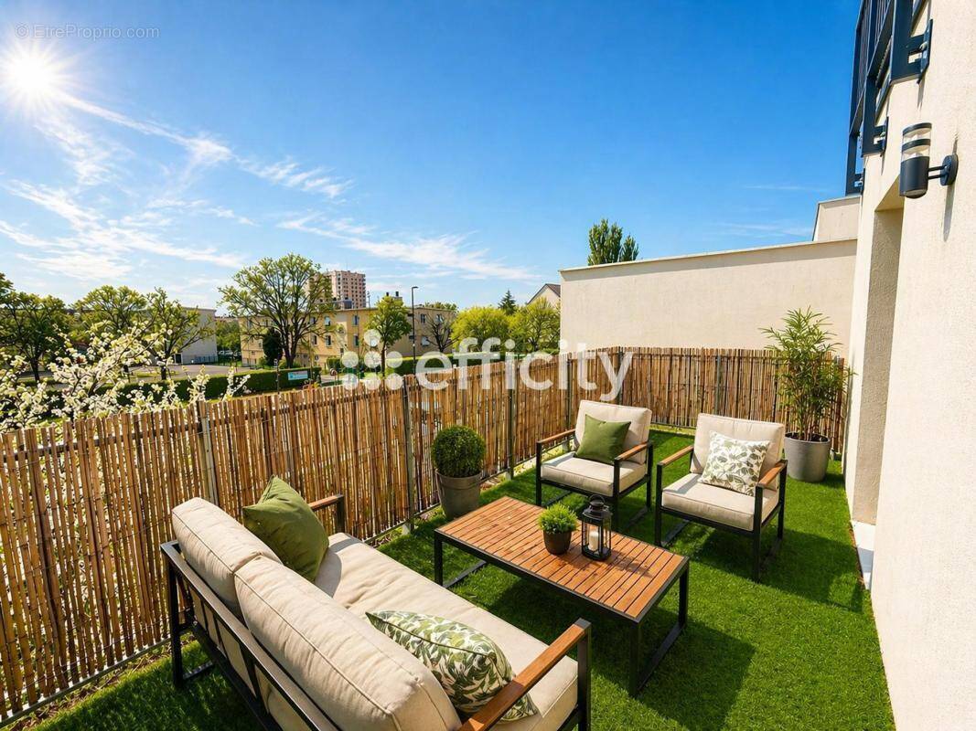 Appartement à CHENOVE